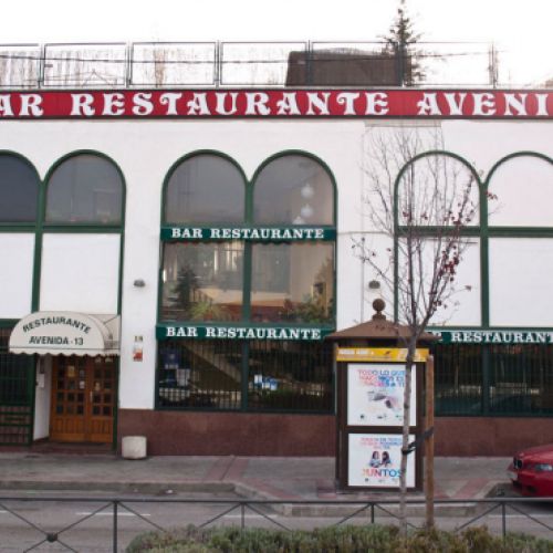 Fachada del amplio restaurante